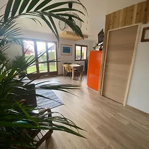 Au Calme Avec Vue Sur Les Montagnes. Appartement Sévrier